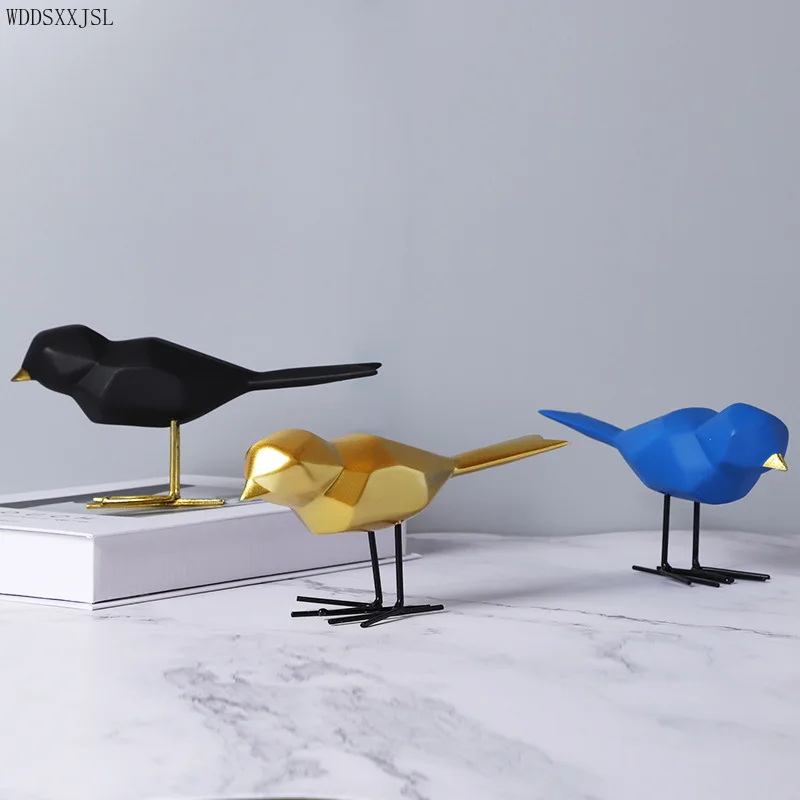 WDDSXXJSL Nordic abstract hand-painted geometric bird ornaments resin crafts home decoration living room desktop resin ornaments
WDDSXXJSL Nordic abstract hand-painted geometric bird ornaments resin crafts home decoration living room desktop resin ornaments
