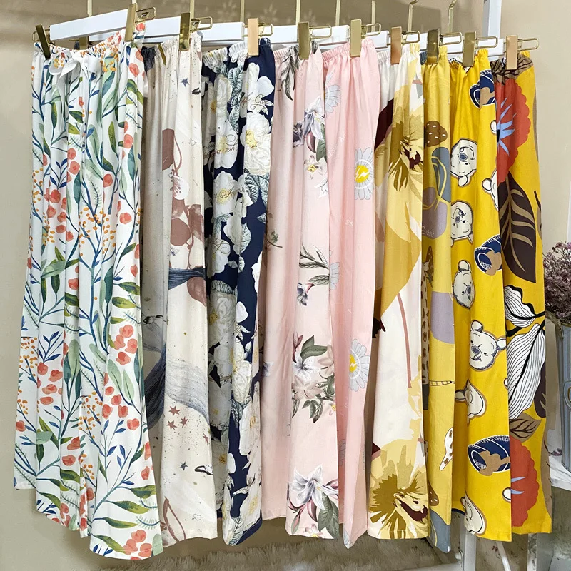 2022NEW Sleep Bottom Thin Female Homewear Pants Floral Print Calf-length Pajamas Pants Wide-Leg Comfortable Elastic Pyjamas 
2022NEW Sleep Bottom Thin Female Homewear Pants Floral Print Calf-length Pajamas Pants Wide-Leg Comfortable Elastic Pyjamas