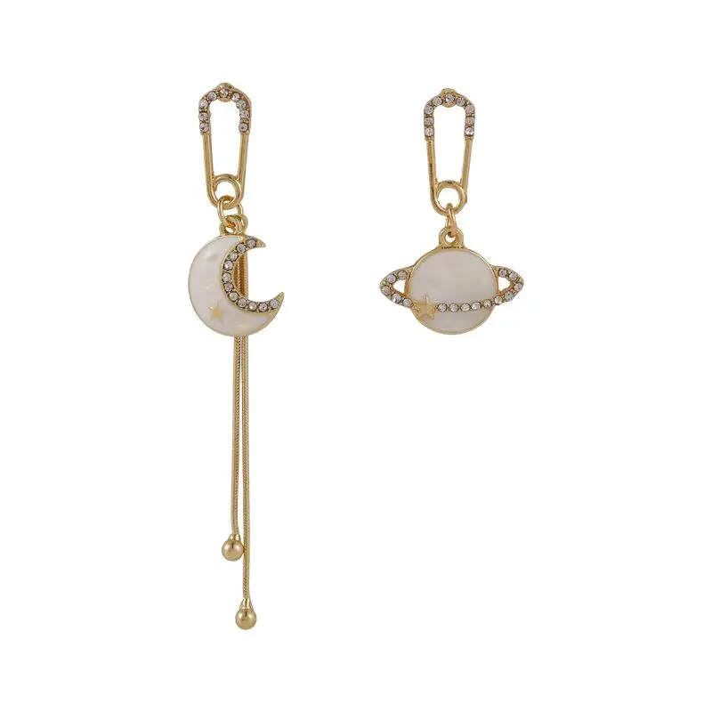 XIAOBOACC Moon Planet Pendant Drop Earring for Women Korean Fashion Diamond Long Chain Tassel Earrings Jewelry Accessories
XIAOBOACC Moon Planet Pendant Drop Earring for Women Korean Fashion Diamond Long Chain Tassel Earrings Jewelry Accessories