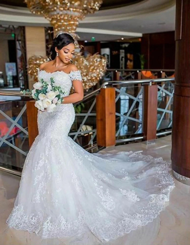 Fashion Mermaid African Lace Appliqued Wedding Dress Boat Neck Off Shoulder Bridal Gown
Fashion Mermaid African Lace Appliqued Wedding Dress Boat Neck Off Shoulder Bridal Gown