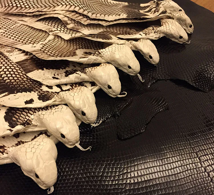 

Natural color Grain Genuine snake leather for DIY handmade belt shoe handbag snake leather thickness 0.1-0.3mm