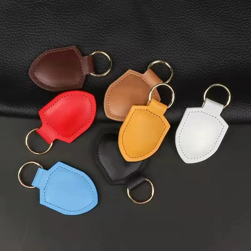 Keychain Car Styling For Taycan Panamera Cayman Boxster Cayenne 911 718 Macan Carrera Shield Badge Car Key Chain Leather Pendant 
Keychain Car Styling For Taycan Panamera Cayman Boxster Cayenne 911 718 Macan Carrera Shield Badge Car Key Chain Leather Pendant