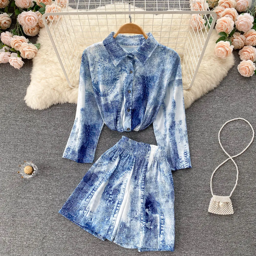 Autumn Women Blue Irregular Tie Dye Two Piece Set Female Elegant Turn-Down Collar Long Sleeve Printed Blouse+Wide Leg Short New
Autumn Women Blue Irregular Tie Dye Two Piece Set Female Elegant Turn-Down Collar Long Sleeve Printed Blouse+Wide Leg Short New