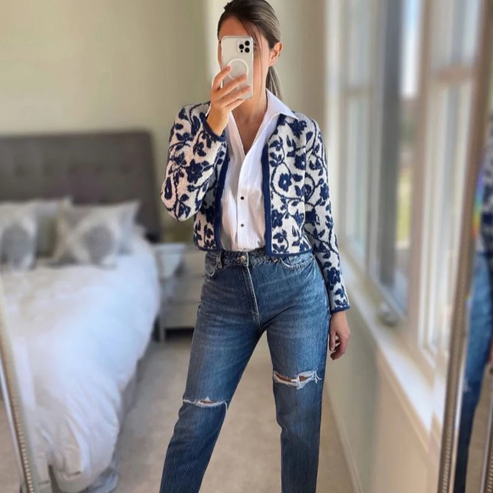 XIKOM 2021 Autumn Floral Women Sweater Cardigan O Neck Long Sleeve Knitted Sweater Casual Slim Woman Sweater Top
XIKOM 2021 Autumn Floral Women Sweater Cardigan O Neck Long Sleeve Knitted Sweater Casual Slim Woman Sweater Top