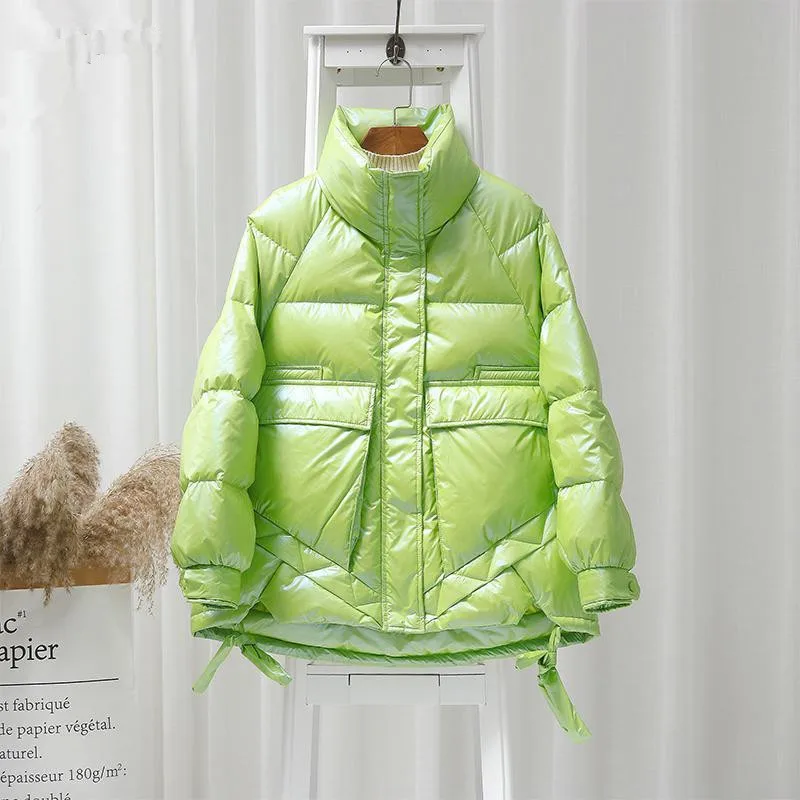2021 New Winter Women Stand Collar Bright Color Down Coat 90% White Duck Down Parkas Thickness Warm Oversize Snow Outwear Female
2021 New Winter Women Stand Collar Bright Color Down Coat 90% White Duck Down Parkas Thickness Warm Oversize Snow Outwear Female