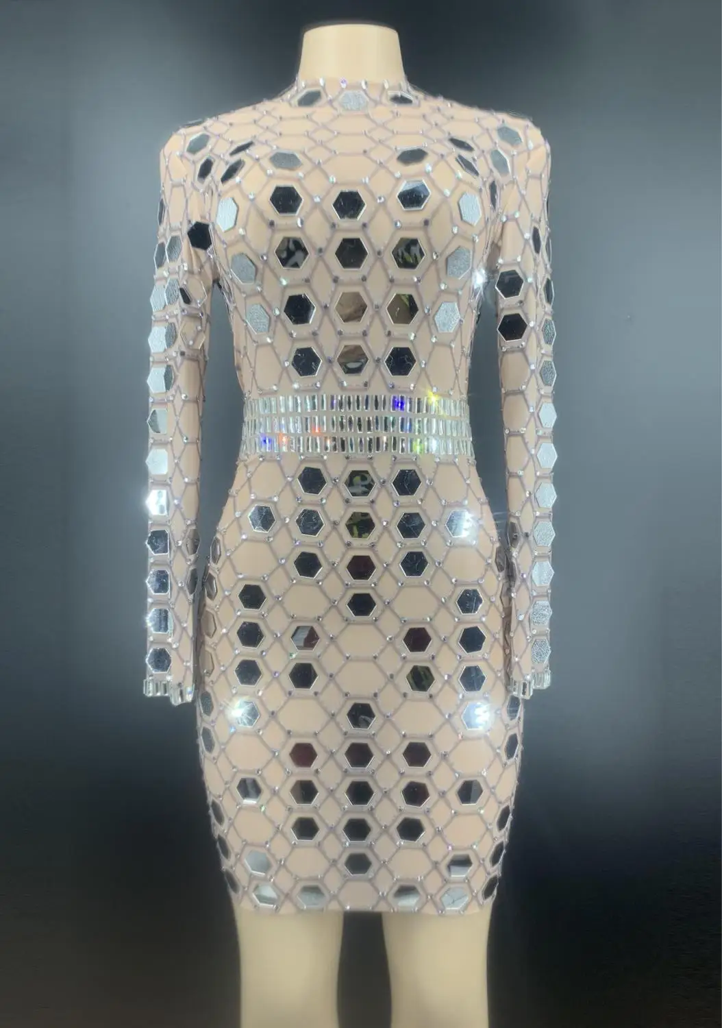 Women Party Dress Fashion Design Long Sleeve Huge Elasticity Multilateral Lens Decorated Nightclub Wear Short Rhinestone Dress
Women Party Dress Fashion Design Long Sleeve Huge Elasticity Multilateral Lens Decorated Nightclub Wear Short Rhinestone Dress