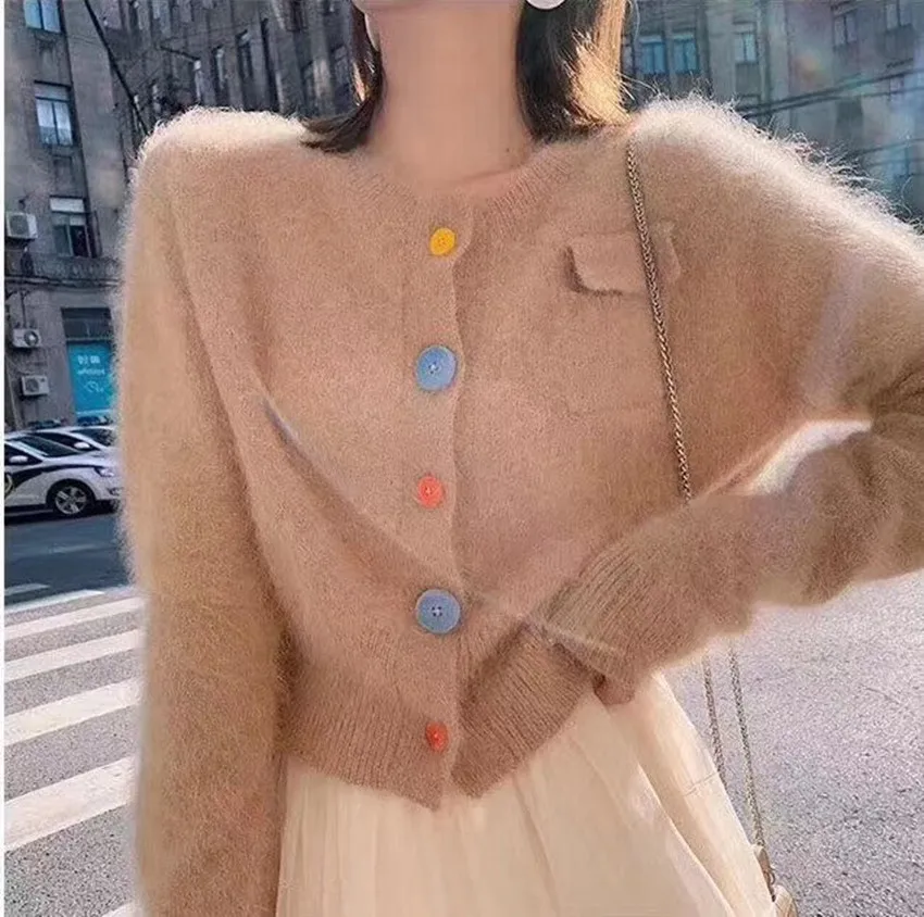 Кардиган женский кашемировый вязаный, шикарный свитер из норки, плотный мягкий теплый, на пуговицах, модная верхняя одежда, осень-зима
Кардиган женский кашемировый вязаный, шикарный свитер из норки, плотный мягкий теплый, на пуговицах, модная верхняя одежда, осень-зима