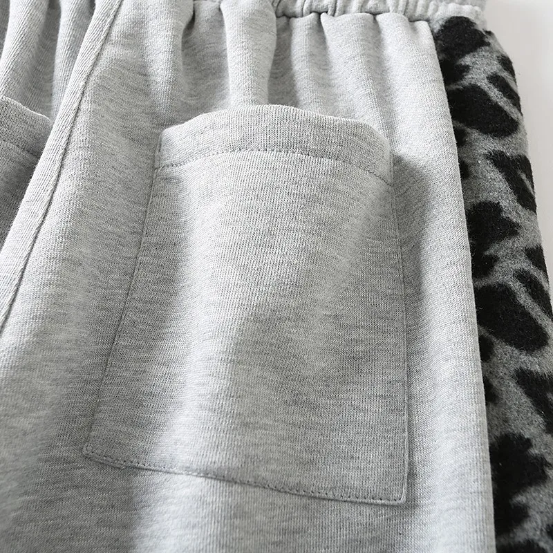 Artsnie Streetwear Leopard Patchwork Harem Pants Women Winter 2021 High Waist Gray Trousers Knitted Loose Pants Sweatpants Femme
Artsnie Streetwear Leopard Patchwork Harem Pants Women Winter 2021 High Waist Gray Trousers Knitted Loose Pants Sweatpants Femme