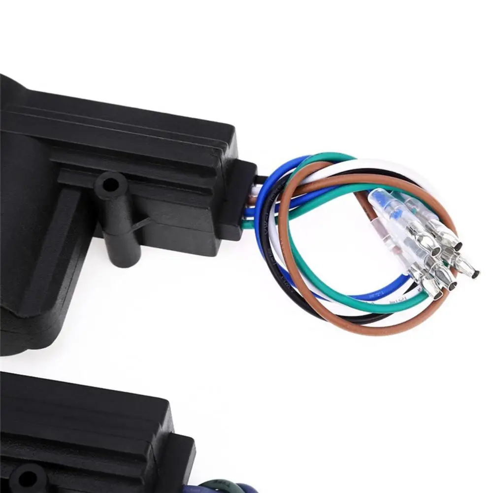 Universal Automobile Central Door Lock Keyless Entry System Remote Control Anti-theft Device Directional Light Car Accessories
Universal Automobile Central Door Lock Keyless Entry System Remote Control Anti-theft Device Directional Light Car Accessories