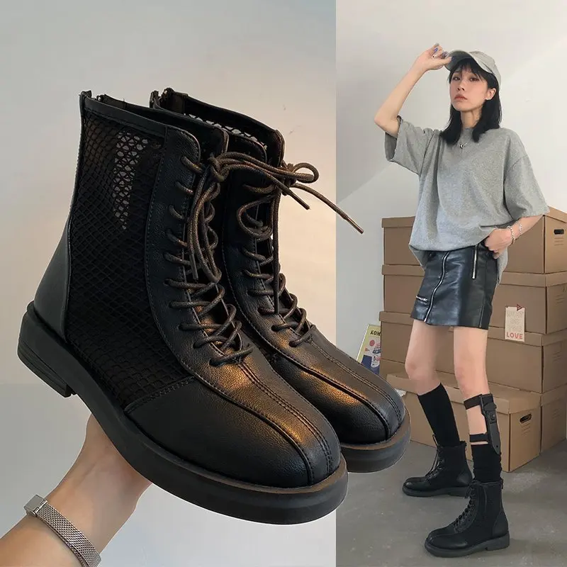 Mid Tube Sandals Summer STRAP ROMAN Shoes New Flat Bottom Breathable Women Boots Fashion Cool Boots Round Head Fashion Sandals 
Mid Tube Sandals Summer STRAP ROMAN Shoes New Flat Bottom Breathable Women Boots Fashion Cool Boots Round Head Fashion Sandals