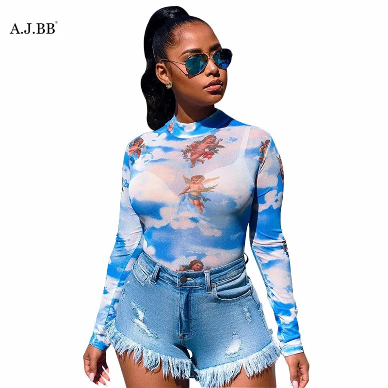 New European summer tattered fringe hot pants fashion slim solid button high waist women's shorts
New European summer tattered fringe hot pants fashion slim solid button high waist women's shorts