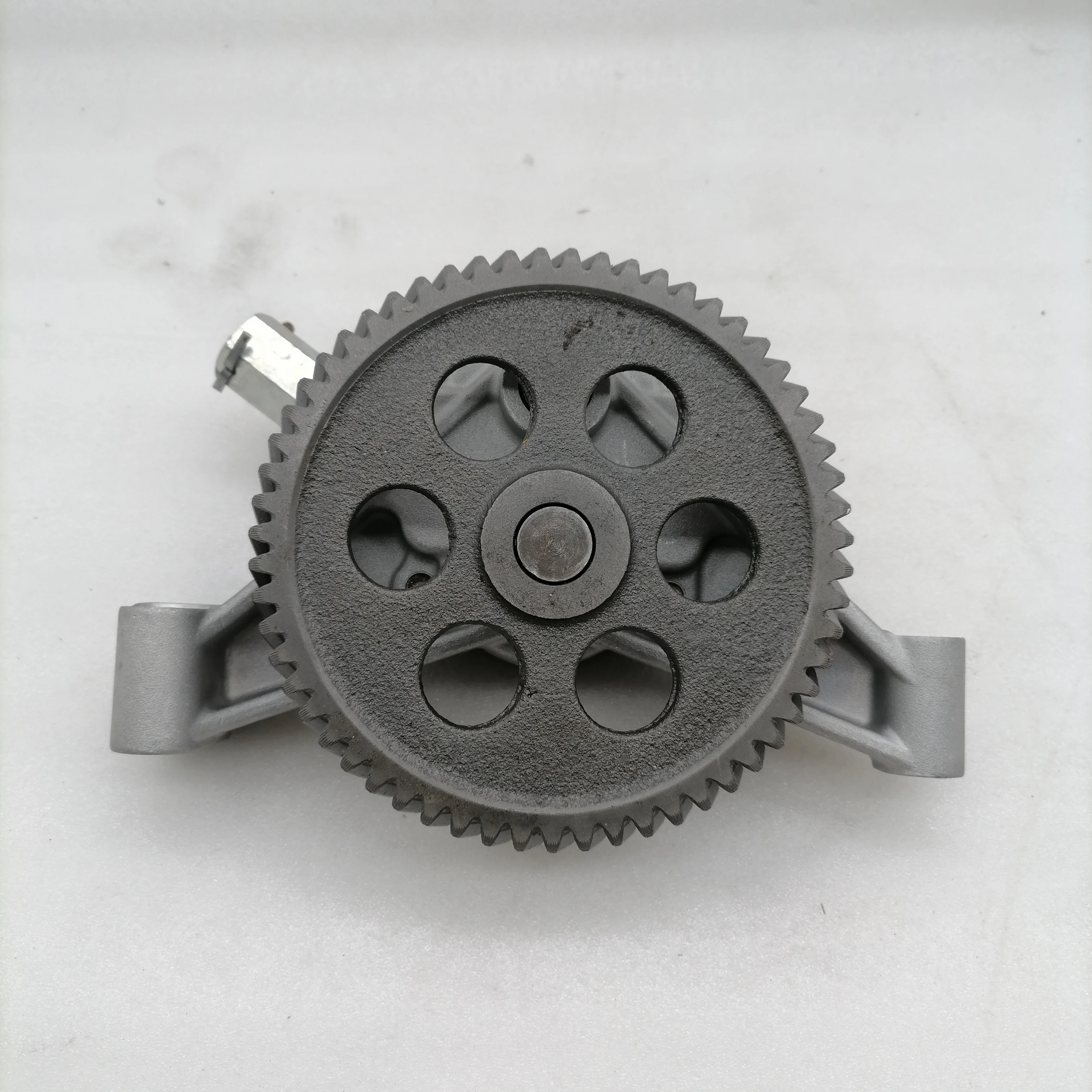 For Mitsubishi 6D14/6D15/6D16 engine Hyundai R200 210 215-7-5 oil pump excavator parts
For Mitsubishi 6D14/6D15/6D16 engine Hyundai R200 210 215-7-5 oil pump excavator parts