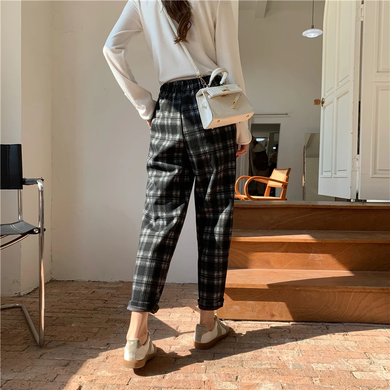 POUNGDUDU 2021 New Ins Plaid Pants For Woman Harempants Female Velvet Grid Fashion Casual Trousers Girl Streetwear Student
POUNGDUDU 2021 New Ins Plaid Pants For Woman Harempants Female Velvet Grid Fashion Casual Trousers Girl Streetwear Student