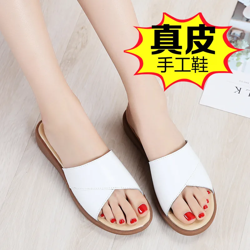 Ladies wear slippers summer leather with soft bottom fashion large size ladies flat slippers
Ladies wear slippers summer leather with soft bottom fashion large size ladies flat slippers