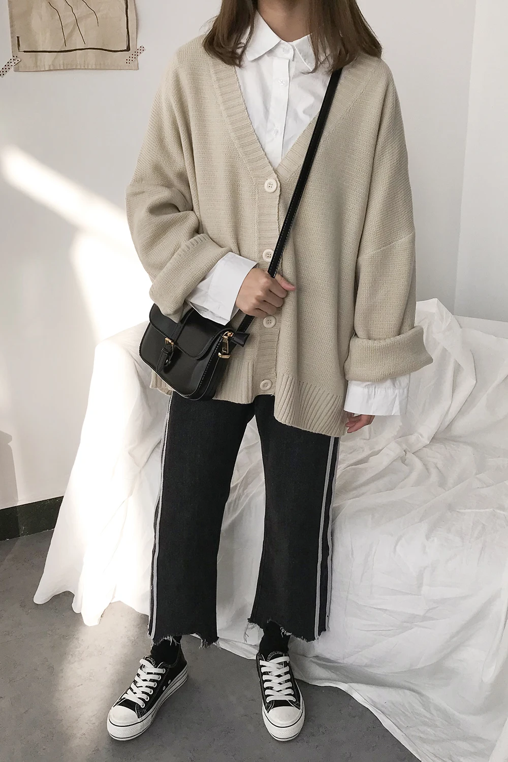 Autumn Korean Knit Cardigans Women Casual Loose Batwing Sleeve Solid Color Single Breasted Outwear Female Oversized Knitwear
Autumn Korean Knit Cardigans Women Casual Loose Batwing Sleeve Solid Color Single Breasted Outwear Female Oversized Knitwear