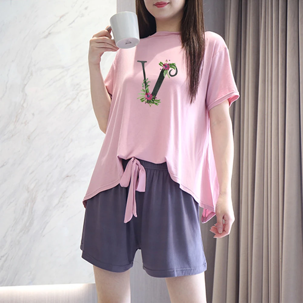 Graphic Letter Ladies Suit Trend Korean Loose Sportswear Set Spring and Summer Tee Shorts Plus Size Women Two-piece Suit
Graphic Letter Ladies Suit Trend Korean Loose Sportswear Set Spring and Summer Tee Shorts Plus Size Women Two-piece Suit