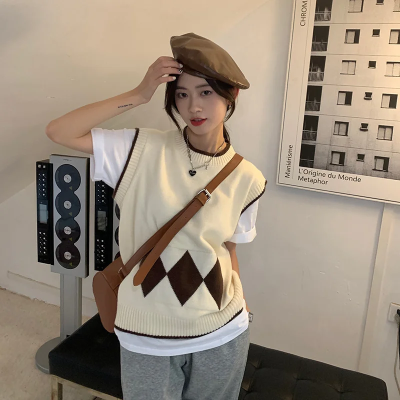 Lingge knitted vest women's early autumn and winter 2021 new college style vest with personalized fashion jacket
Lingge knitted vest women's early autumn and winter 2021 new college style vest with personalized fashion jacket