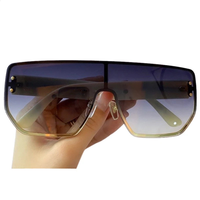 Солнцезащитные очки женские большого размера, цельные Роскошные брендовые дизайнерские солнечные очки в ретро стиле, с квадратной большой ...
Солнцезащитные очки женские большого размера, цельные Роскошные брендовые дизайнерские солнечные очки в ретро стиле, с квадратной большой ...