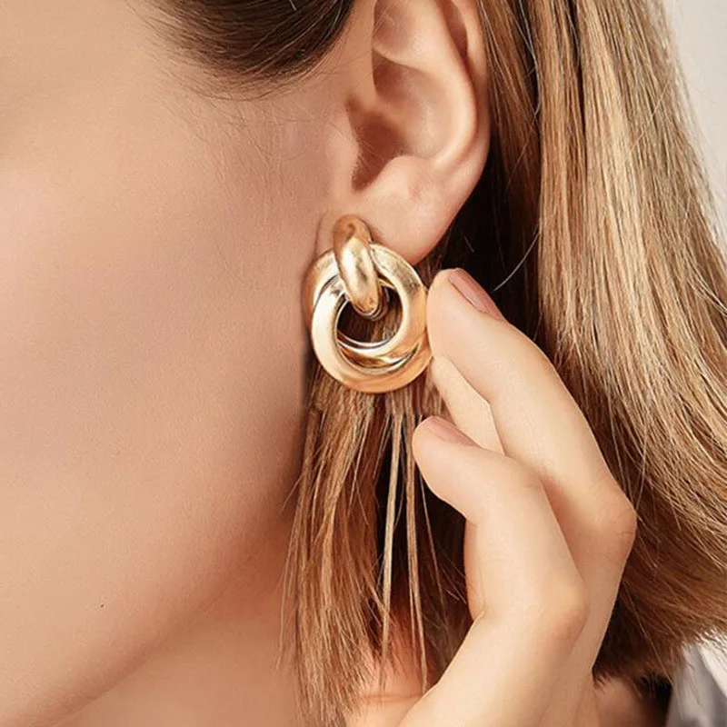 Fashion Metal Women Drop Earrings Hollow Geometric Dangle Earrings for Girls Punk Round Earrings Fashion Brincos Gift earings
Fashion Metal Women Drop Earrings Hollow Geometric Dangle Earrings for Girls Punk Round Earrings Fashion Brincos Gift earings