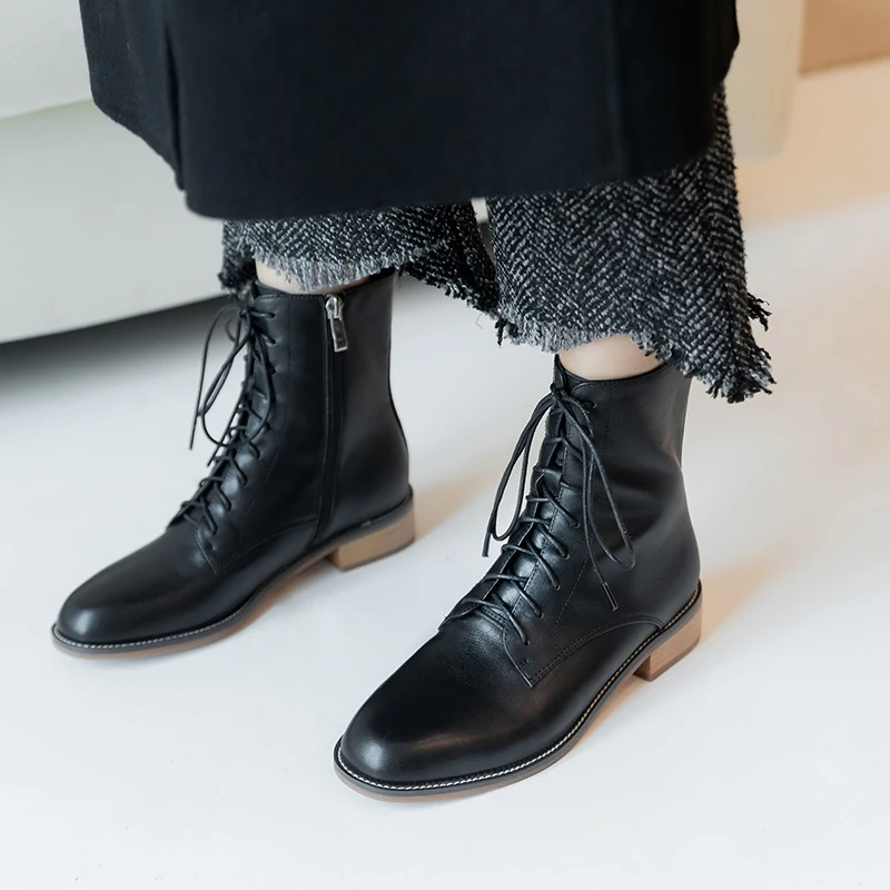 Women's genuine leather lace-up flats ankle boots leisure comfortable autumn short martin boots high quality british style shoes
Women's genuine leather lace-up flats ankle boots leisure comfortable autumn short martin boots high quality british style shoes