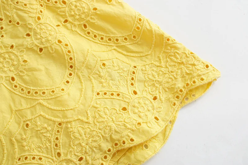 Summer new style European and American style hollow embroidery square neck fashion mini cotton dress
Summer new style European and American style hollow embroidery square neck fashion mini cotton dress