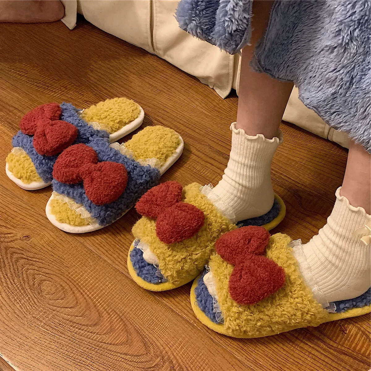 Soft Winter Fur Home Slippers For Children Girl Women Faux Wool Slides Women Slipper Female With Big Bow Cute Indoor House Shoes
Soft Winter Fur Home Slippers For Children Girl Women Faux Wool Slides Women Slipper Female With Big Bow Cute Indoor House Shoes