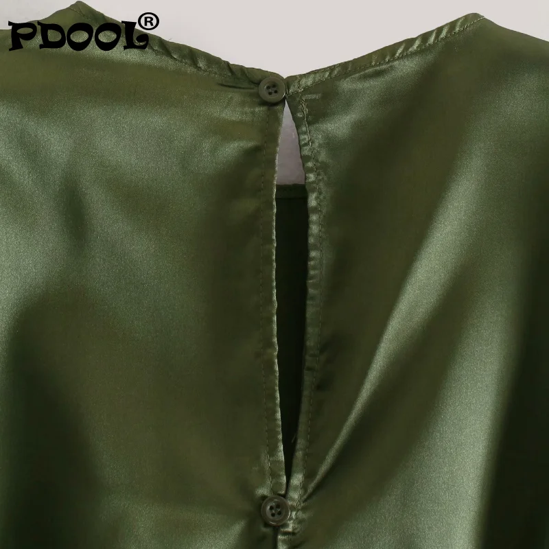 Women 2021 Fashion Sexy Bow Tie Strap Glossy Shoulder Pad Solid Color Top Retro O-Neck Sleeveless Blouse Streetwear
Women 2021 Fashion Sexy Bow Tie Strap Glossy Shoulder Pad Solid Color Top Retro O-Neck Sleeveless Blouse Streetwear