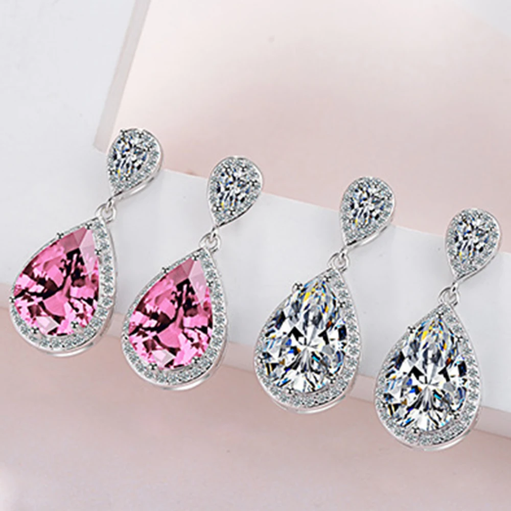 Shining pink zircon drop earrings sweet temperament earrings female Korean personality ear jewelry ladies earrings
Shining pink zircon drop earrings sweet temperament earrings female Korean personality ear jewelry ladies earrings