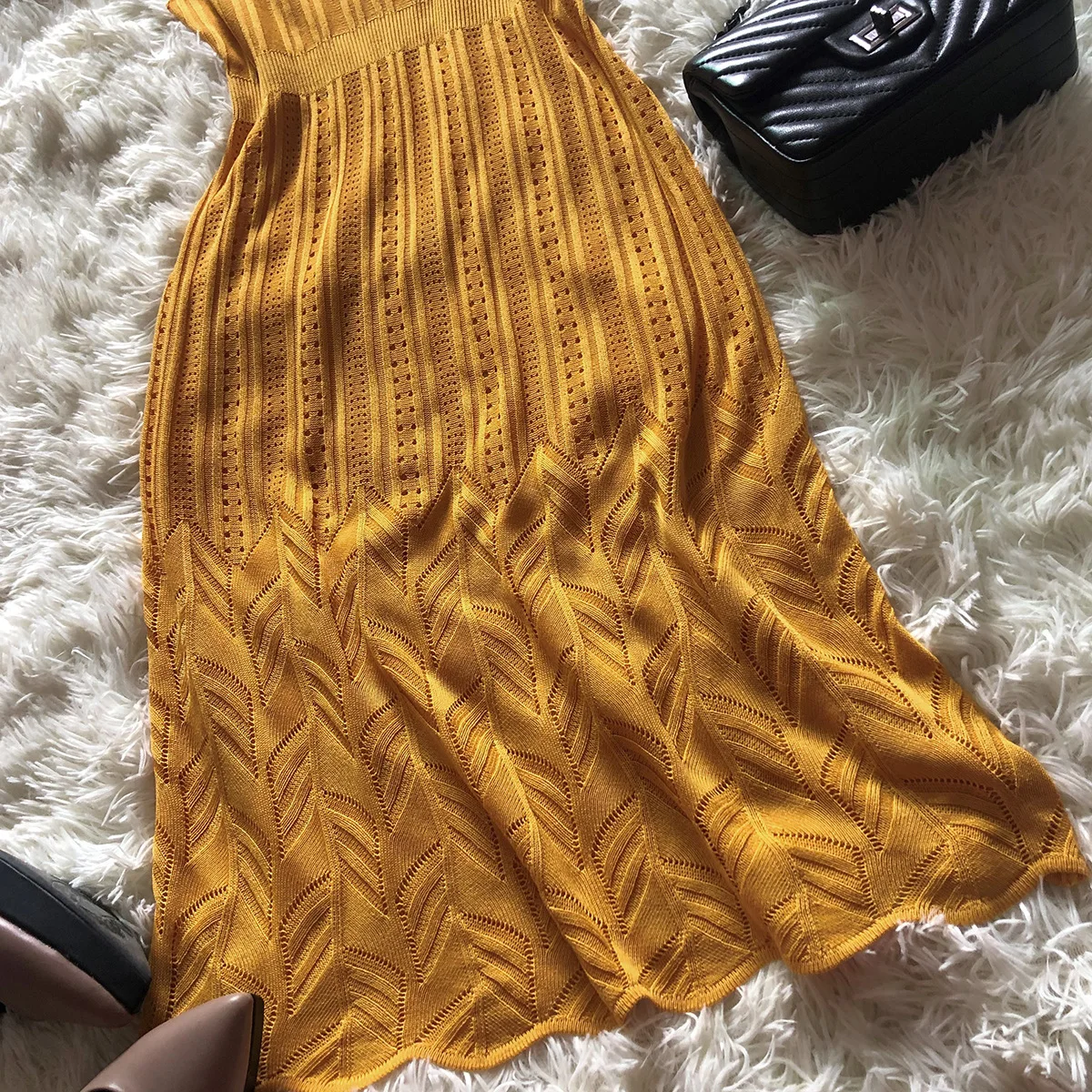 BacklakeGirls Sexy V Neck Sleeveless Knit Cocktail Dresses 2020 Women Tea Length Hollow Out Party Dress Robe Femme
BacklakeGirls Sexy V Neck Sleeveless Knit Cocktail Dresses 2020 Women Tea Length Hollow Out Party Dress Robe Femme