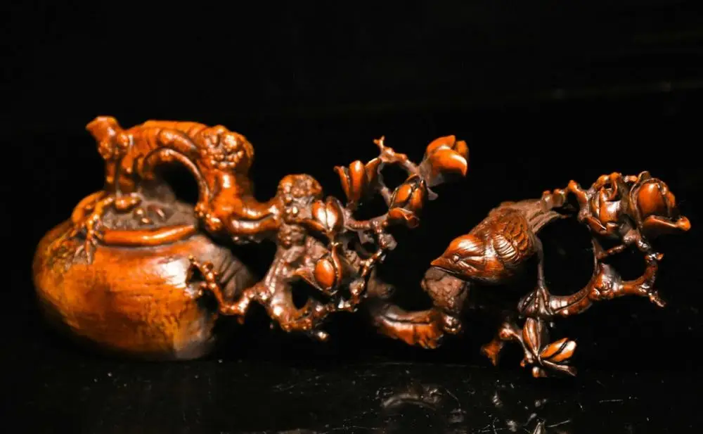 wedding decoration China Folk Collect Boxwood Wood Carved magpie on plum Statue pen rack penholder
wedding decoration China Folk Collect Boxwood Wood Carved magpie on plum Statue pen rack penholder