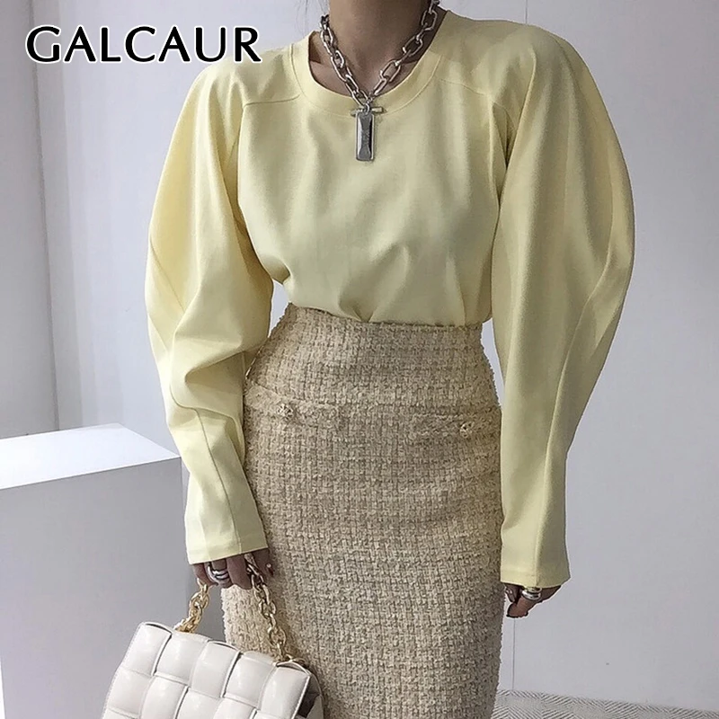GALCAUR White Casual T Shirt For Women Round Collar Puff Sleeve Solid Minimalist Loose Knitted T Shirts Female Clothing 2021 New
GALCAUR White Casual T Shirt For Women Round Collar Puff Sleeve Solid Minimalist Loose Knitted T Shirts Female Clothing 2021 New