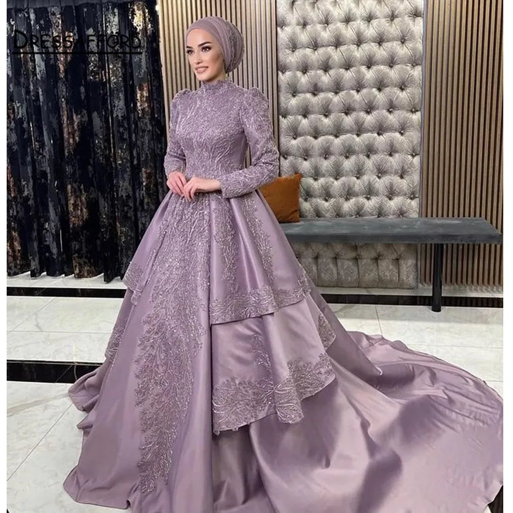 Роскошное Лавандовое мусульманское вечернее платье Дубай с длинным рукавом и высоким воротом элегантные женские арабские официальные платья для свадебных торжеств
Роскошное Лавандовое мусульманское вечернее платье Дубай с длинным рукавом и высоким воротом элегантные женские арабские официальные платья для свадебных торжеств