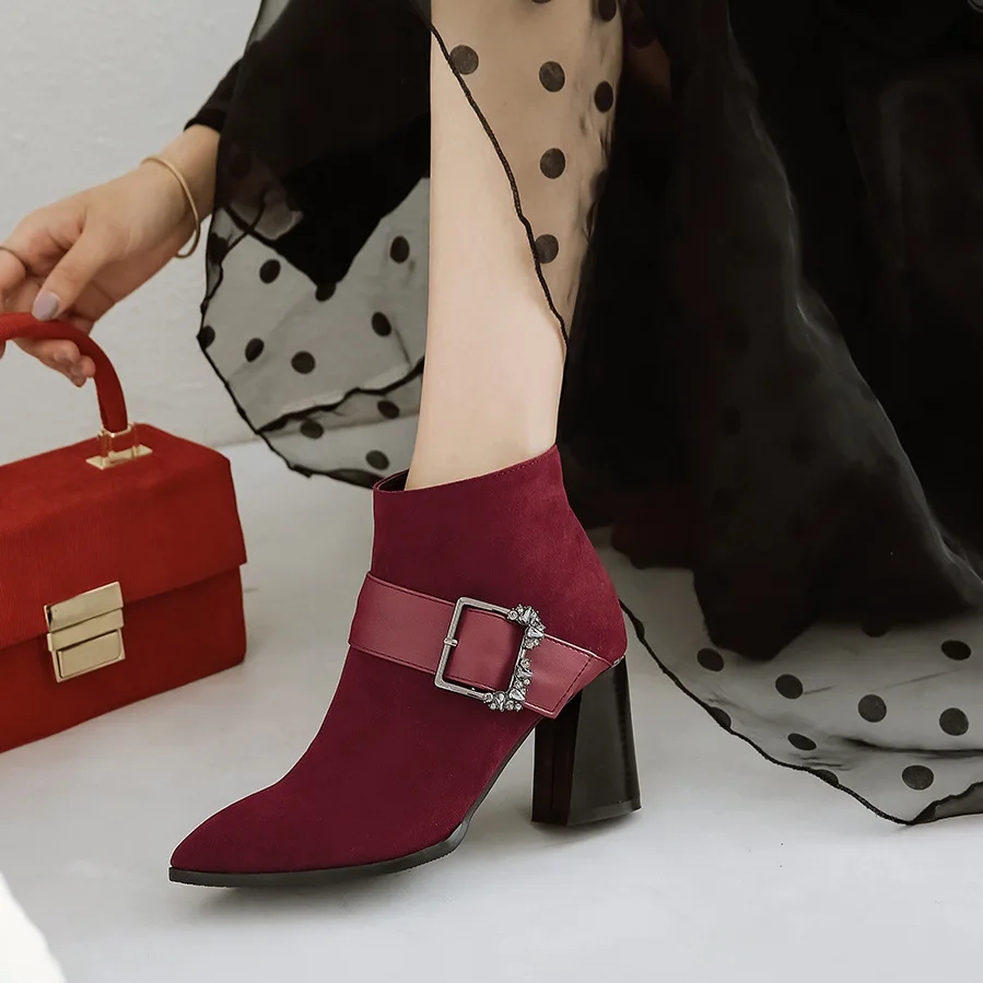 Брендовая женская обувь на молнии, женские ботинки-женские модные кожаные элегантные Ботильоны на каблуке из искусственной кожи 2021, резино...
Брендовая женская обувь на молнии, женские ботинки-женские модные кожаные элегантные Ботильоны на каблуке из искусственной кожи 2021, резино...