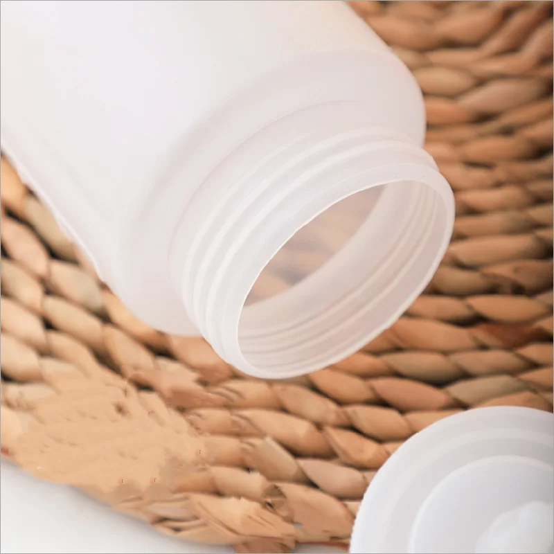 New Plastic Salad Ketchup Squeeze Bottle Kitchen Seasoning Bottle Sharp Mouth Squeeze Sauce Seasoning Bottle 250-800ml
New Plastic Salad Ketchup Squeeze Bottle Kitchen Seasoning Bottle Sharp Mouth Squeeze Sauce Seasoning Bottle 250-800ml