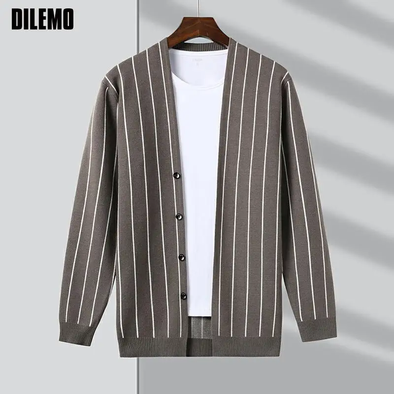 Autum Winter Top Grade New Designer Brand Fashion Striped Knit Mens Top Cardigan Sweater Casual Coats Jacket Mens Clothes 2021
Autum Winter Top Grade New Designer Brand Fashion Striped Knit Mens Top Cardigan Sweater Casual Coats Jacket Mens Clothes 2021