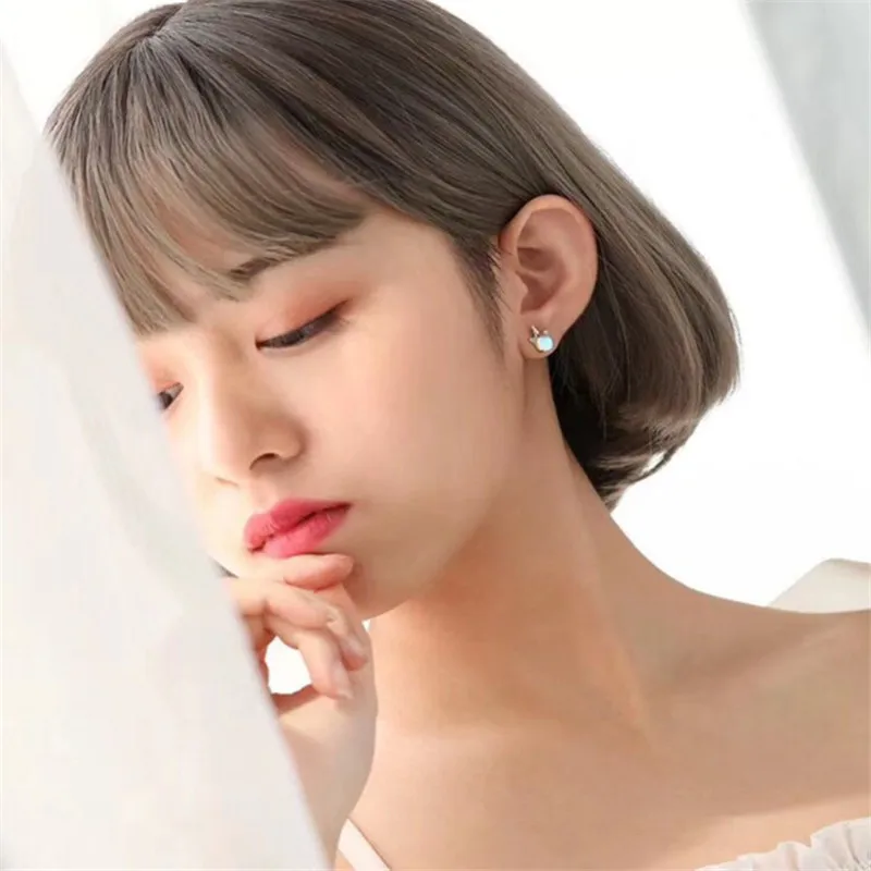 925 Silver Girls Students Clear Rainbow Fantasy Forest Niche Stud Earrings Women Moon Stone Asymmetry Design Pure Silver Earring
925 Silver Girls Students Clear Rainbow Fantasy Forest Niche Stud Earrings Women Moon Stone Asymmetry Design Pure Silver Earring