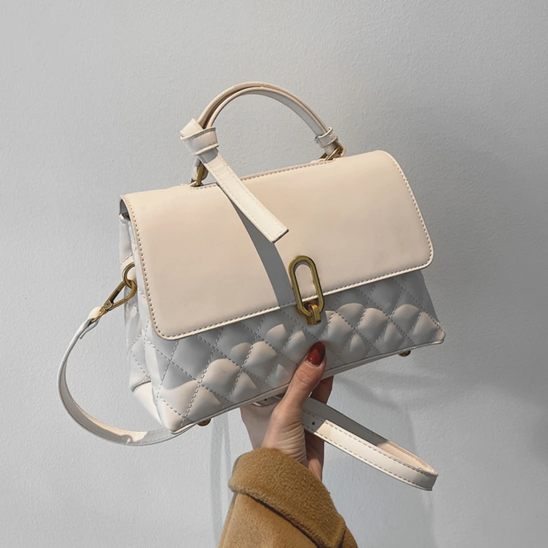 Korean Style Roomy Quilted Women Handbags High Quality PU Leather Girl Crossbody Bags Work Ladies Shoulder Bags 2021 Black White 
Korean Style Roomy Quilted Women Handbags High Quality PU Leather Girl Crossbody Bags Work Ladies Shoulder Bags 2021 Black White