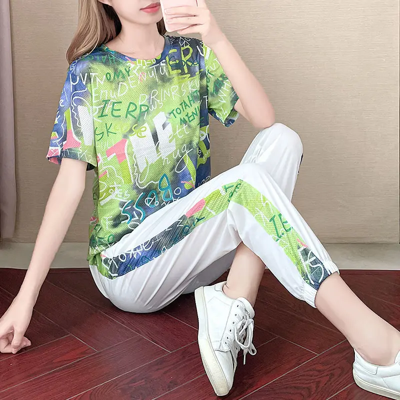 Summer sportswear women's 2021 new large loose short sleeve fashion women's summer casual two piece suit
Summer sportswear women's 2021 new large loose short sleeve fashion women's summer casual two piece suit