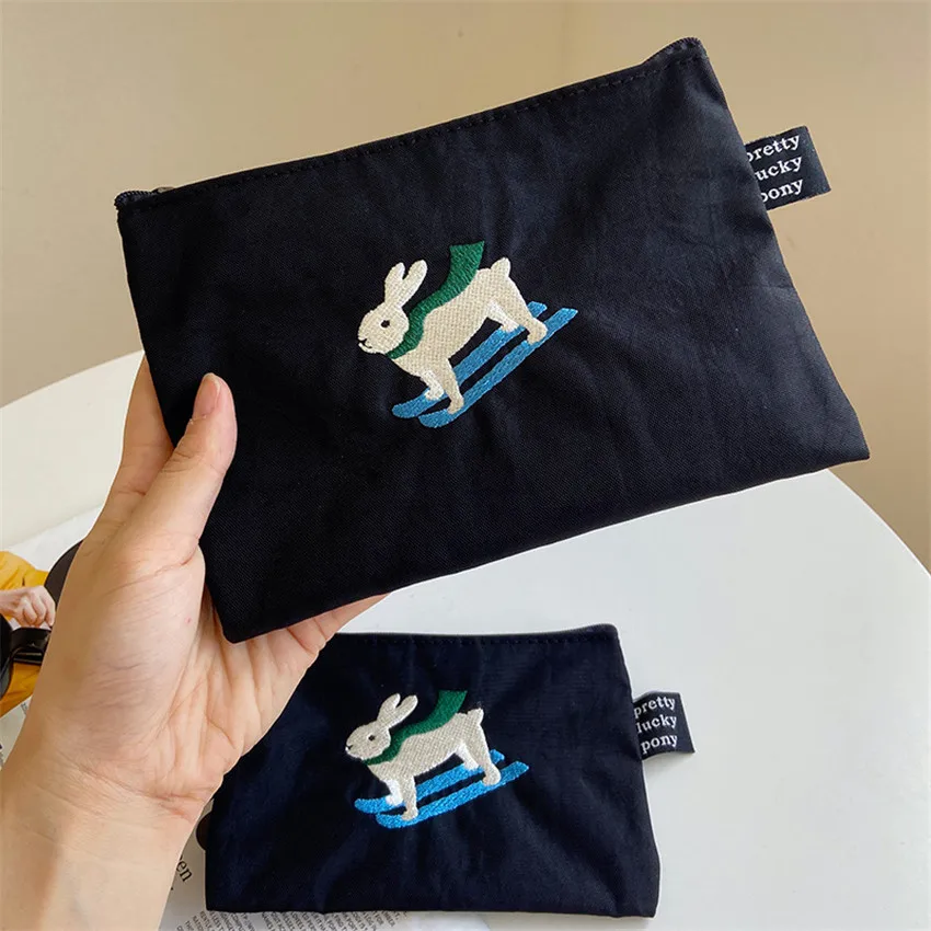 Kawaii Skiing Rabbit Pencil Case Black Nylone Zipper Stationary Storage Bag Cute Pen Bag Protable Sundries Pouch
Kawaii Skiing Rabbit Pencil Case Black Nylone Zipper Stationary Storage Bag Cute Pen Bag Protable Sundries Pouch