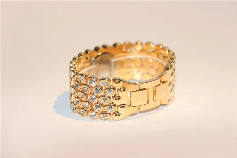NEW ARRIVAL FAMOUS BRAND FULL DIAMOND BRACELET WATCH WOMEN HOT SALE LUXURY JEWELRY SHINNING RHINESTONE BANGLE BRACELET
NEW ARRIVAL FAMOUS BRAND FULL DIAMOND BRACELET WATCH WOMEN HOT SALE LUXURY JEWELRY SHINNING RHINESTONE BANGLE BRACELET