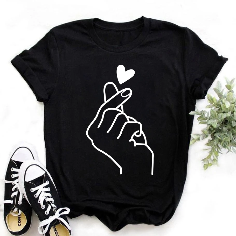 Women's beautiful printed T-shirt, black top with red lips and lipstick, women's sexy clothes, women's T-shirt
Women's beautiful printed T-shirt, black top with red lips and lipstick, women's sexy clothes, women's T-shirt