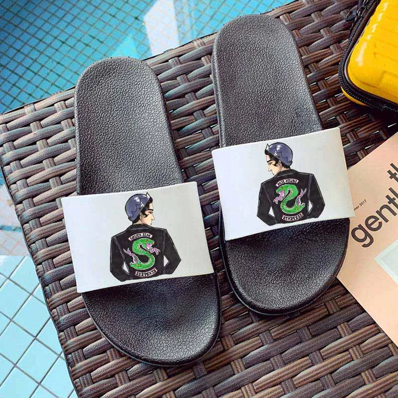 Fashion Riverdale South Side Serpents Printed Women Slippers Cute Non-Slip Bathroom PVC Slippers Ladies Slides Indoor Shoes
Fashion Riverdale South Side Serpents Printed Women Slippers Cute Non-Slip Bathroom PVC Slippers Ladies Slides Indoor Shoes