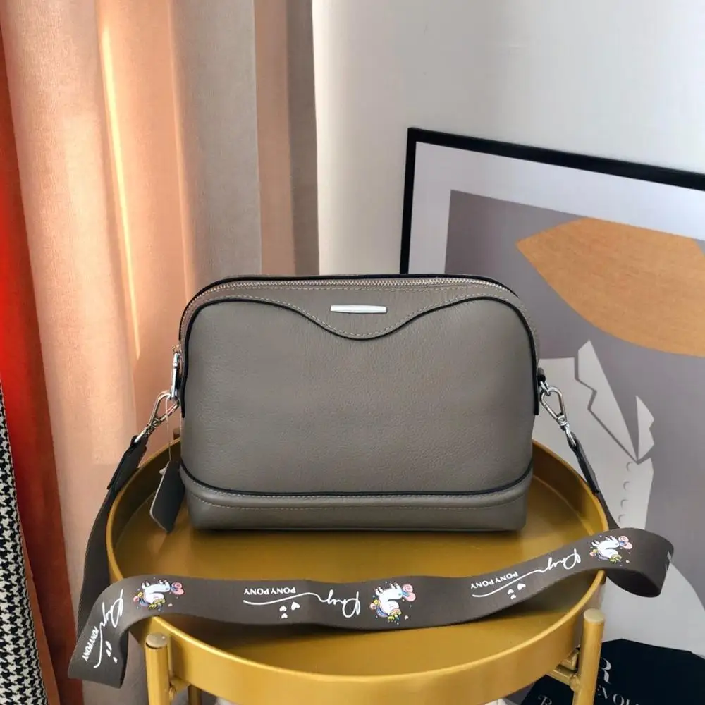 free shipping 2020 the new style color joker genuine cow leather women one shoulder bag crossbody bag26 cm6 color
free shipping 2020 the new style color joker genuine cow leather women one shoulder bag crossbody bag26 cm6 color