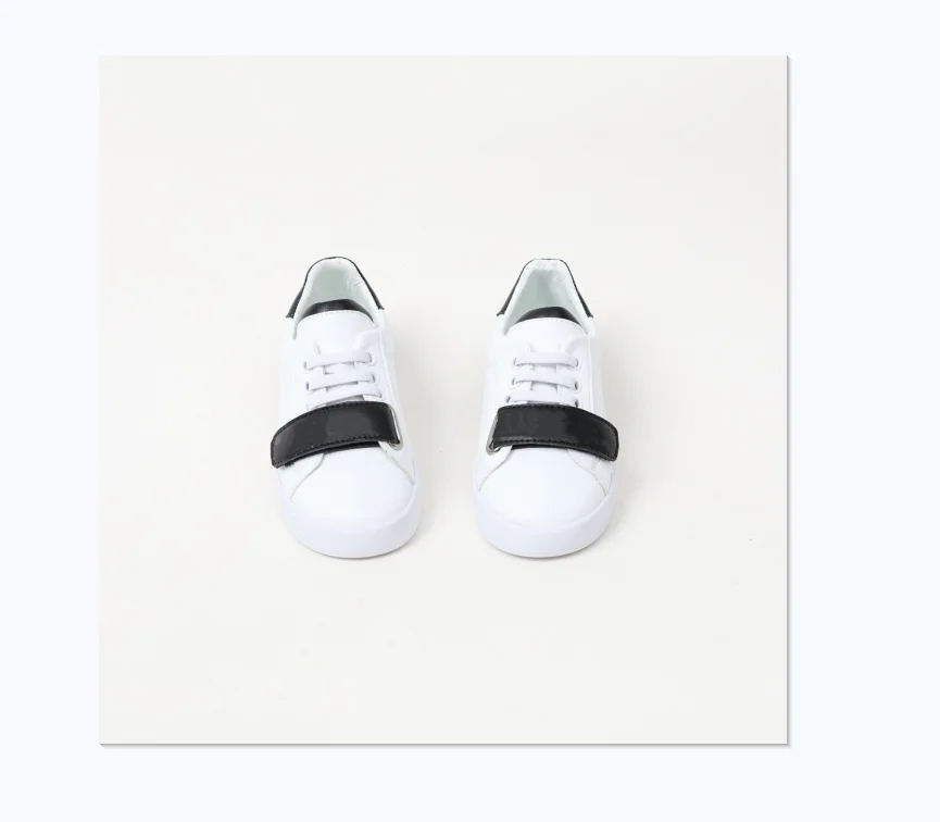 2021 Autumn and winter top high-end fashion brand black and white Velcro board shoes for boys and girls sizes 26 to 35
2021 Autumn and winter top high-end fashion brand black and white Velcro board shoes for boys and girls sizes 26 to 35