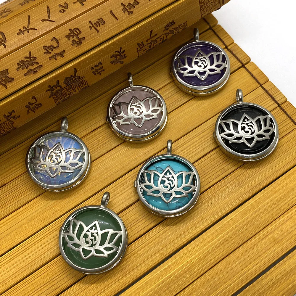 Natural Stone Crystal Pendant Round Colored Lotus Carved Hollow Box Amethyst Tiger Eye Stone Can Be Used for DIY Fashion Jewelry
Natural Stone Crystal Pendant Round Colored Lotus Carved Hollow Box Amethyst Tiger Eye Stone Can Be Used for DIY Fashion Jewelry