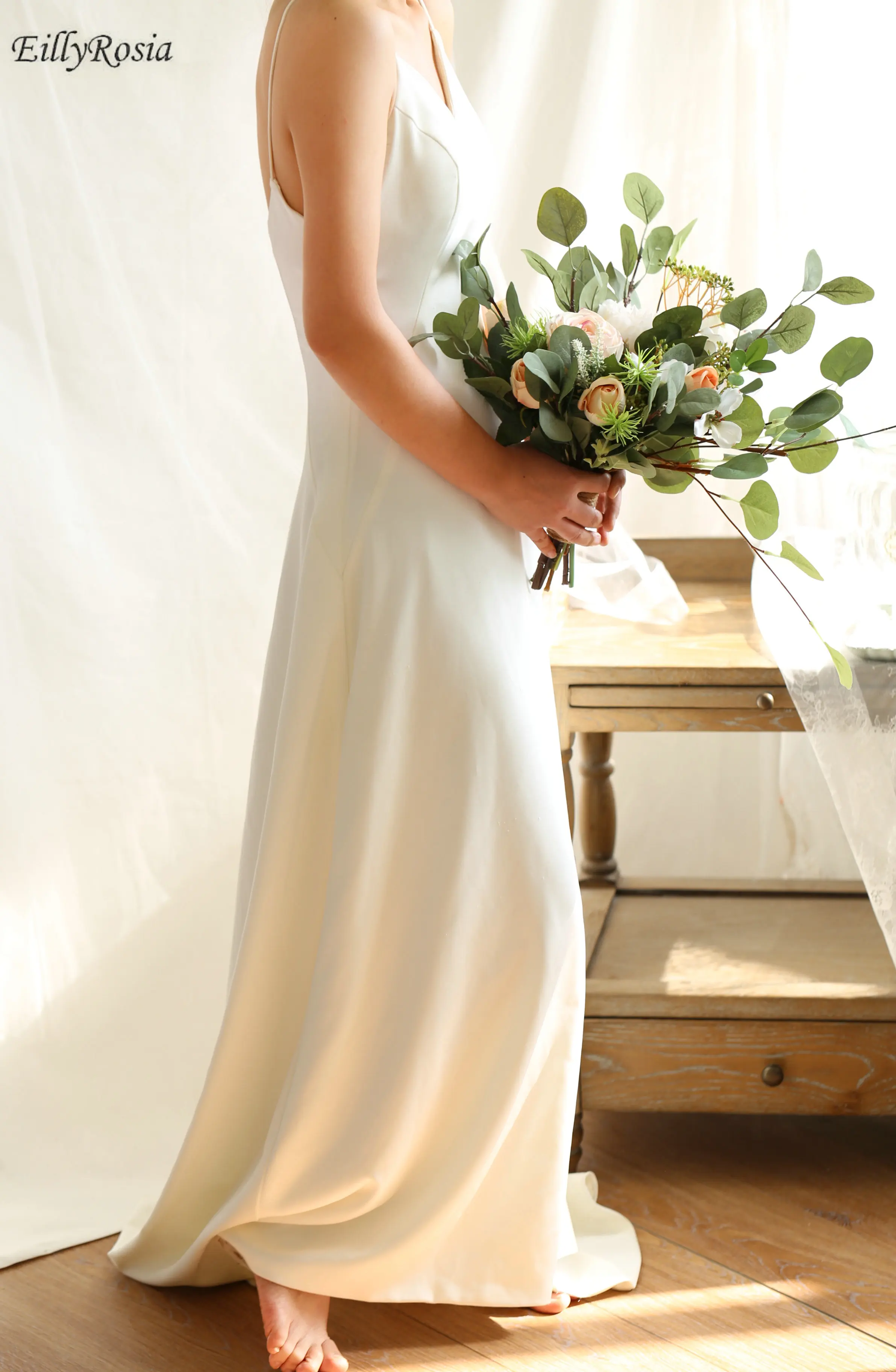 EillyRosia Country Wedding Bouquet Mariage Round Leaf Eucalyptus Champagne Roses Outdoor Bridal Bouquet Artificial Flowers 2020 
EillyRosia Country Wedding Bouquet Mariage Round Leaf Eucalyptus Champagne Roses Outdoor Bridal Bouquet Artificial Flowers 2020