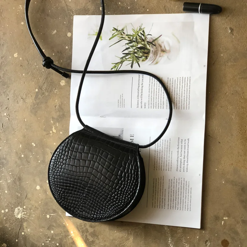 custom new winter female bag round cowhide crocodile grain 
custom new winter female bag round cowhide crocodile grain