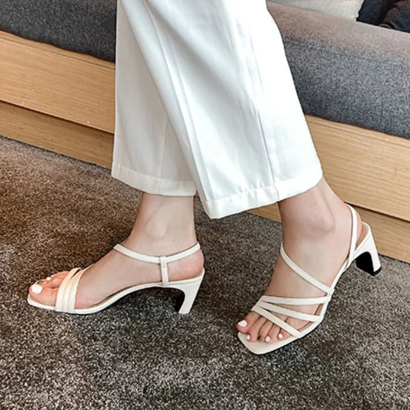 KemeKiss Women Sandals Square Toe Shoes For Summr Women Candy Color Fashion For Dress Buckle Ladies Footwear Size 34-39
KemeKiss Women Sandals Square Toe Shoes For Summr Women Candy Color Fashion For Dress Buckle Ladies Footwear Size 34-39