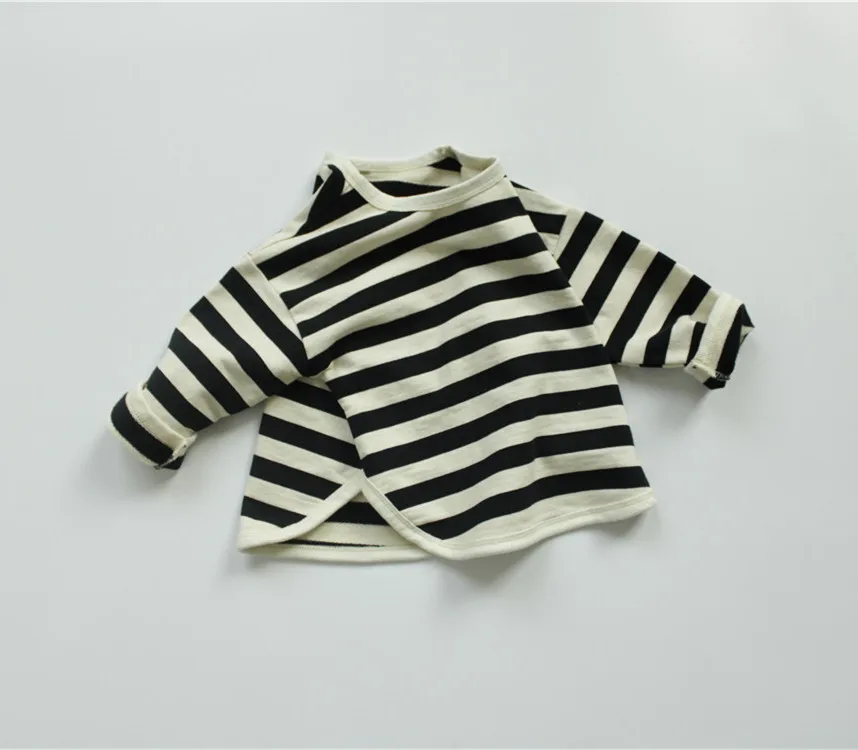 Children's autumn sweatshirt Korean board loose sweatshirt striped T-shirts for boys and girls TZ107
Children's autumn sweatshirt Korean board loose sweatshirt striped T-shirts for boys and girls TZ107