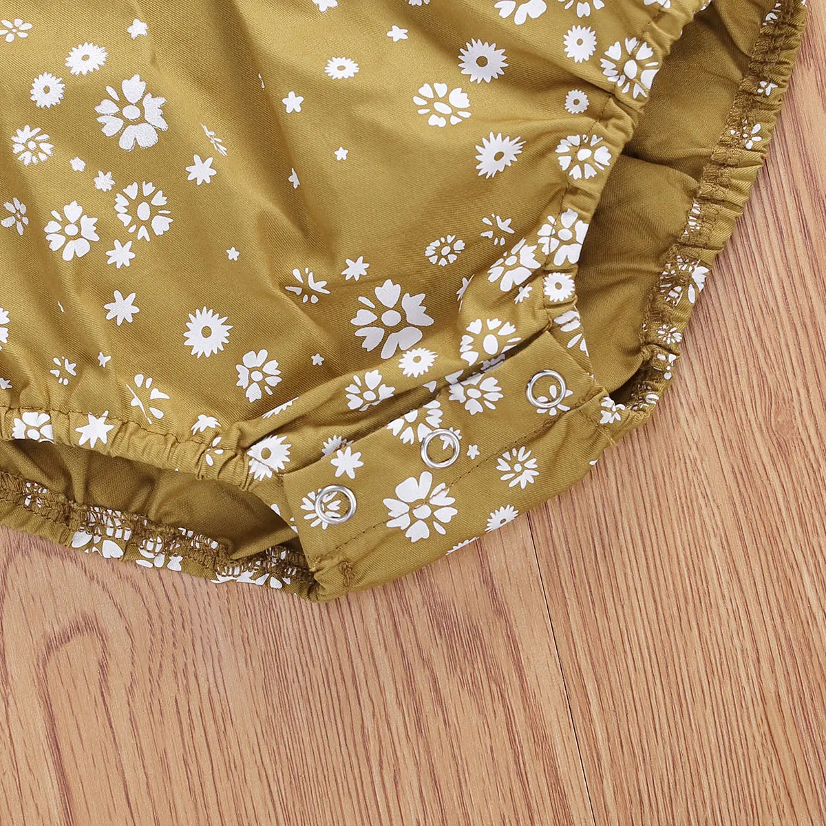 Spring Autumn Toddler Infant Bodysuit Elastic Boat-Neck Long-Sleeves Rompers with Daisy Printing Jumpsuit for Baby Girls 0-2Y
Spring Autumn Toddler Infant Bodysuit Elastic Boat-Neck Long-Sleeves Rompers with Daisy Printing Jumpsuit for Baby Girls 0-2Y